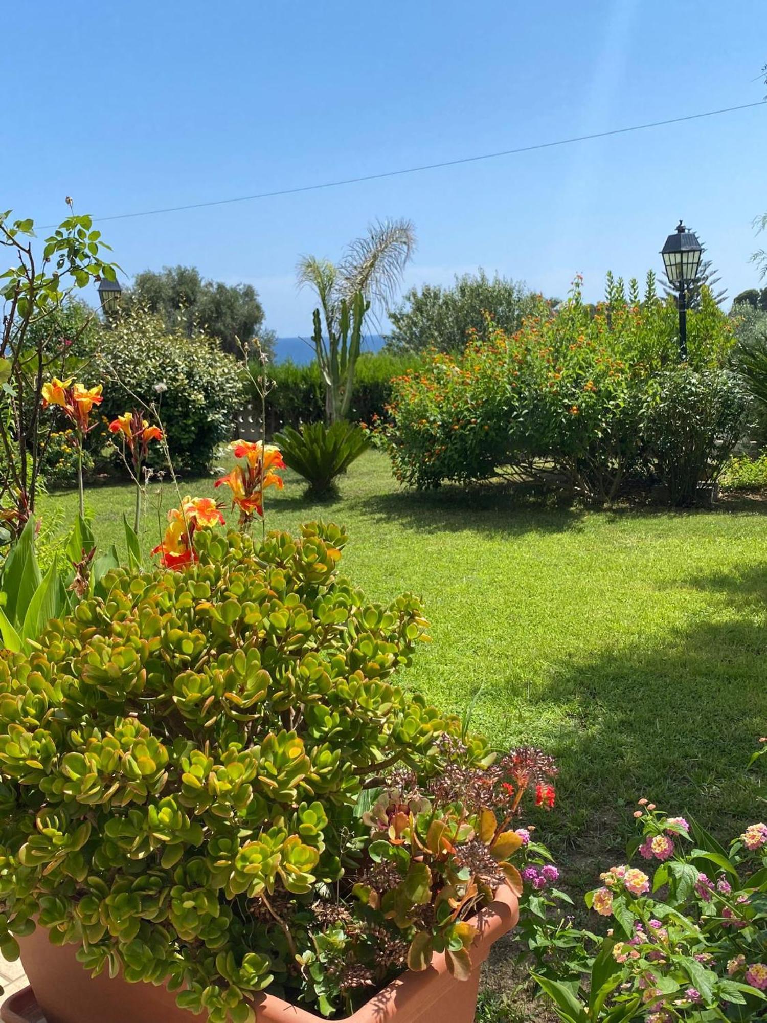 Apartment Breathtaking View Of Salento- Leporano